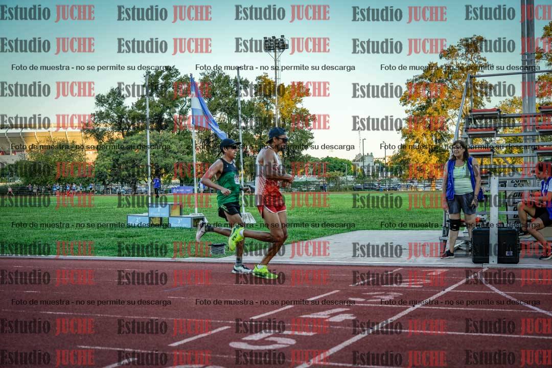 Fotos de los 3000 m llanos de varones