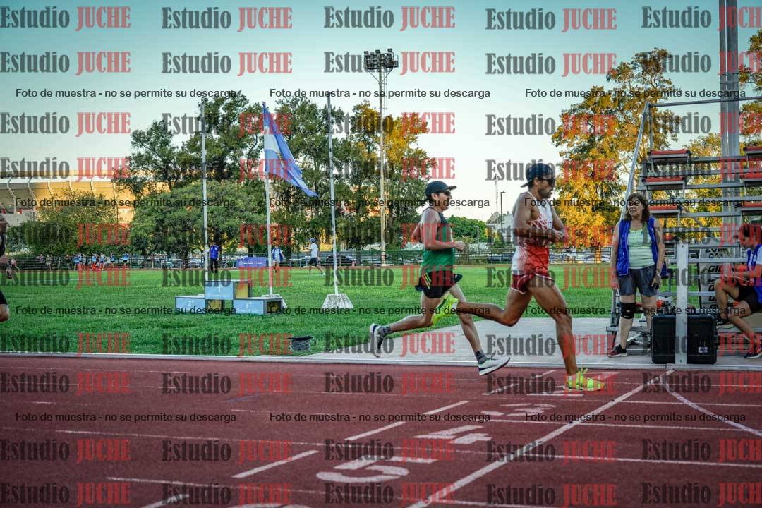 Fotos de los 3000 m llanos de varones