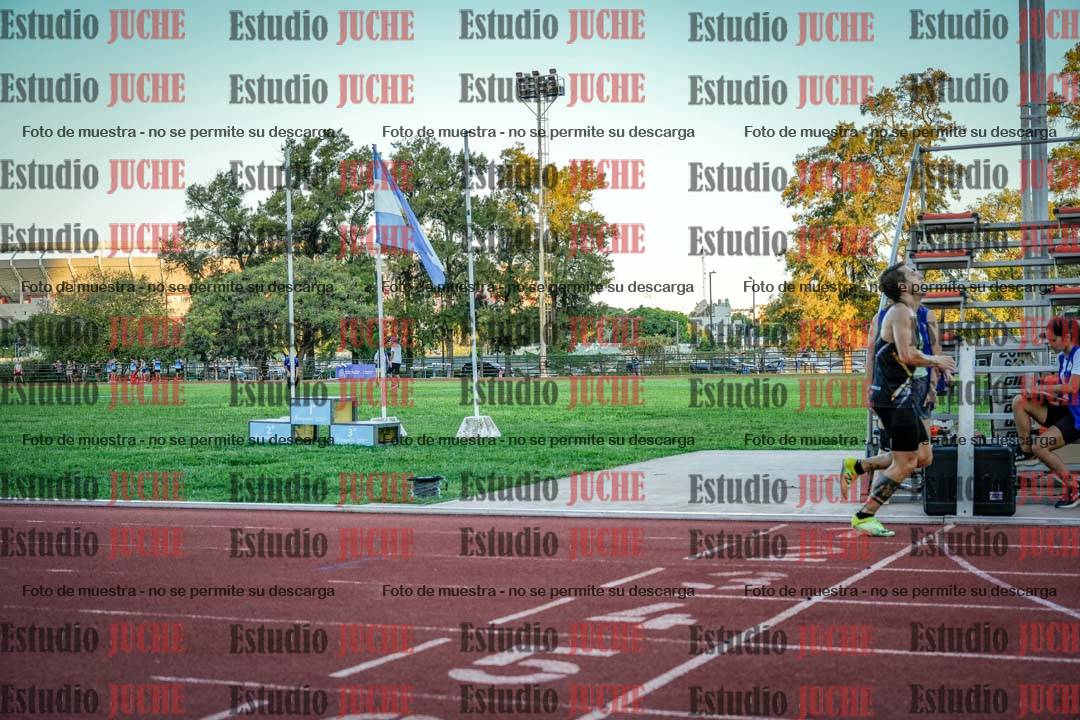 Fotos de los 3000 m llanos de varones