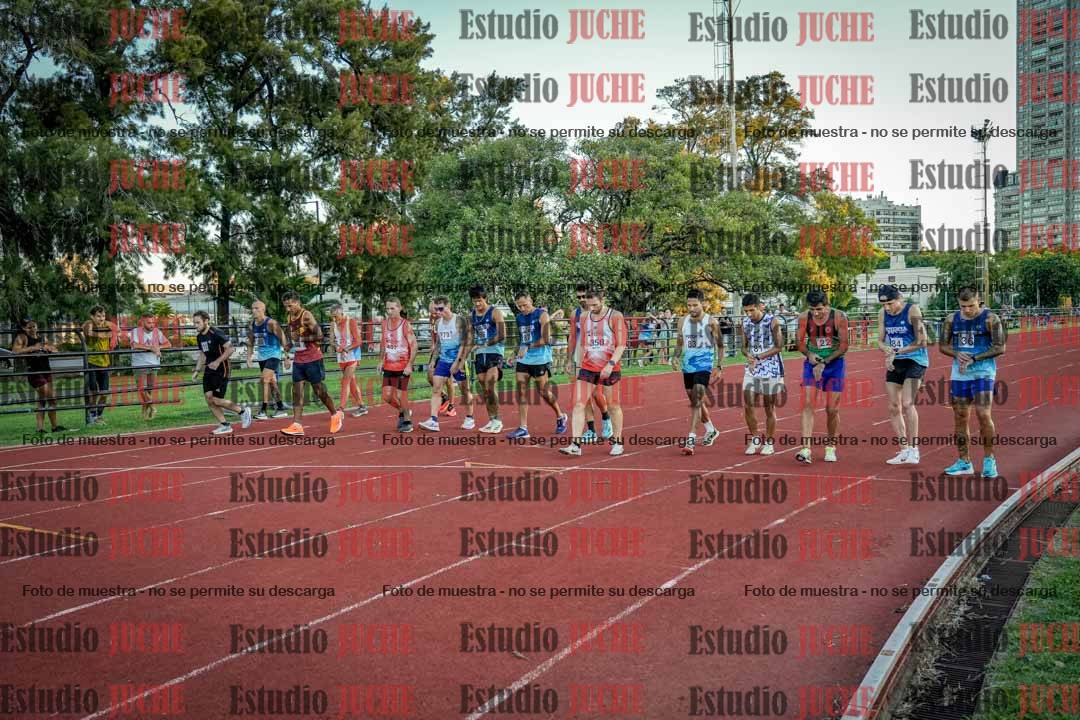 Fotos de los 3000 m llanos de varones