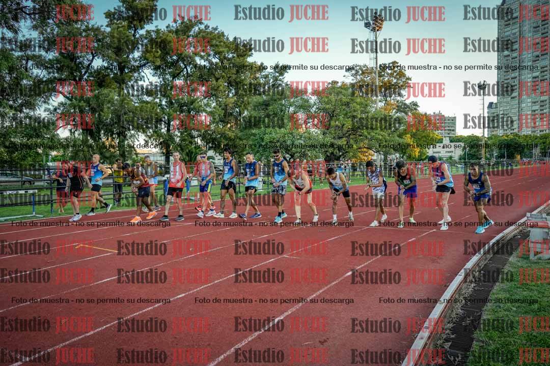Fotos de los 3000 m llanos de varones