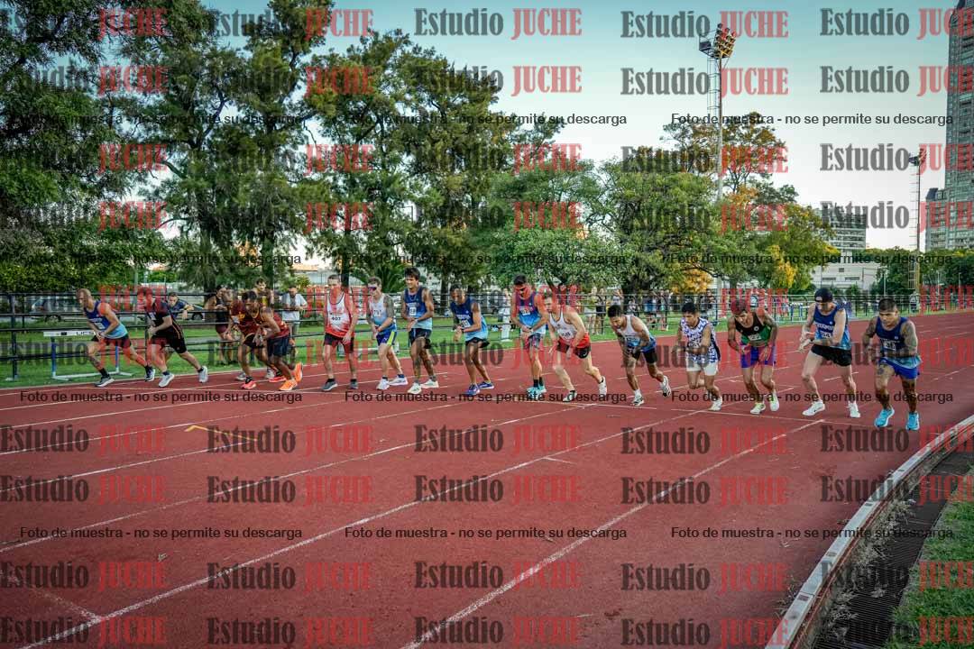 Fotos de los 3000 m llanos de varones