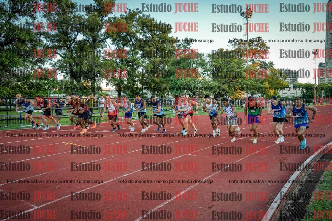 Fotos de los 3000 m llanos de varones