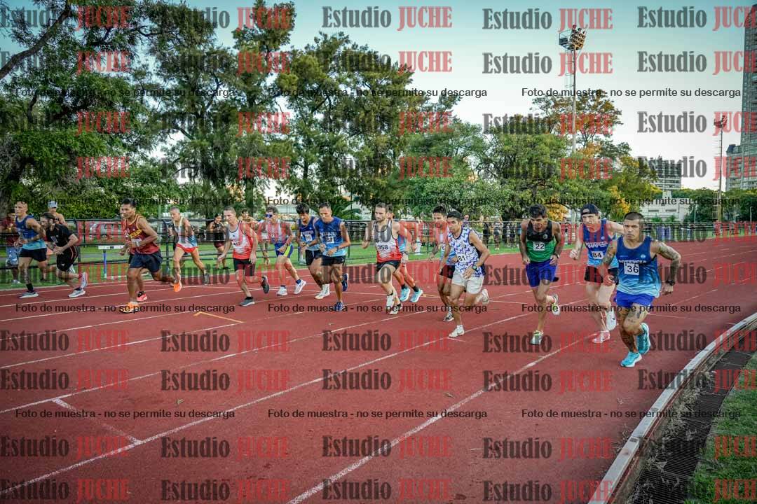 Fotos de los 3000 m llanos de varones