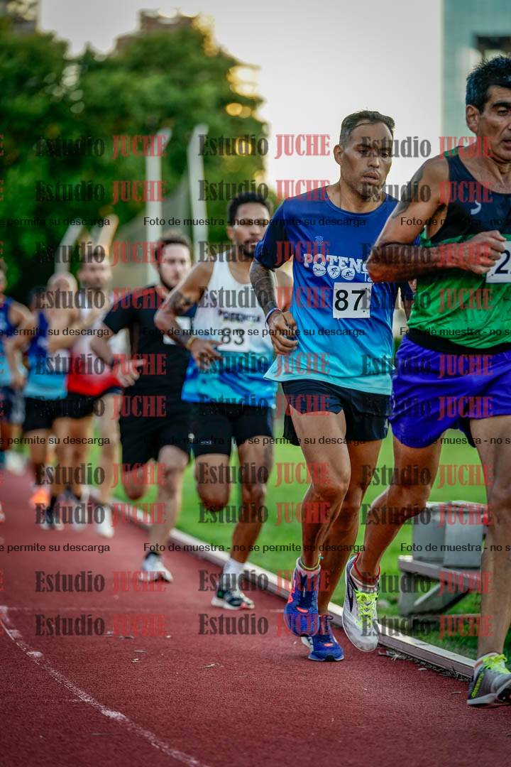 Fotos de los 3000 m llanos de varones