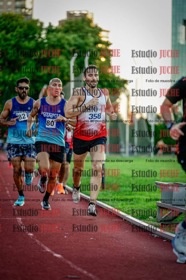 Fotos de los 3000 m llanos de varones