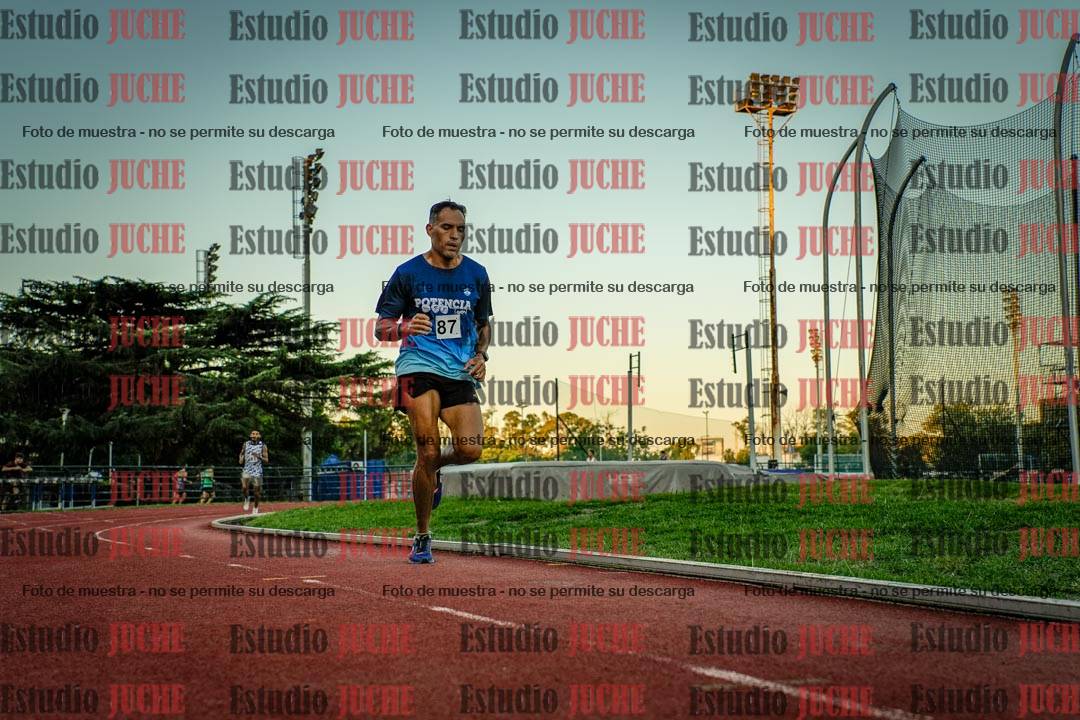 Fotos de los 3000 m llanos de varones