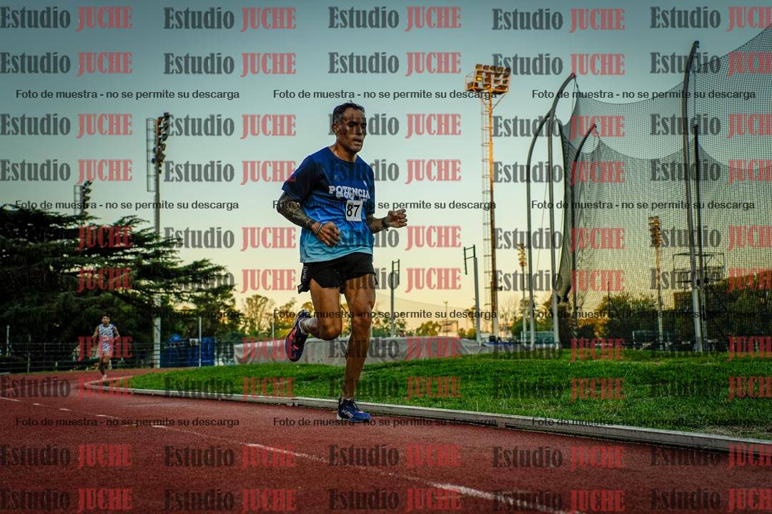 Fotos de los 3000 m llanos de varones
