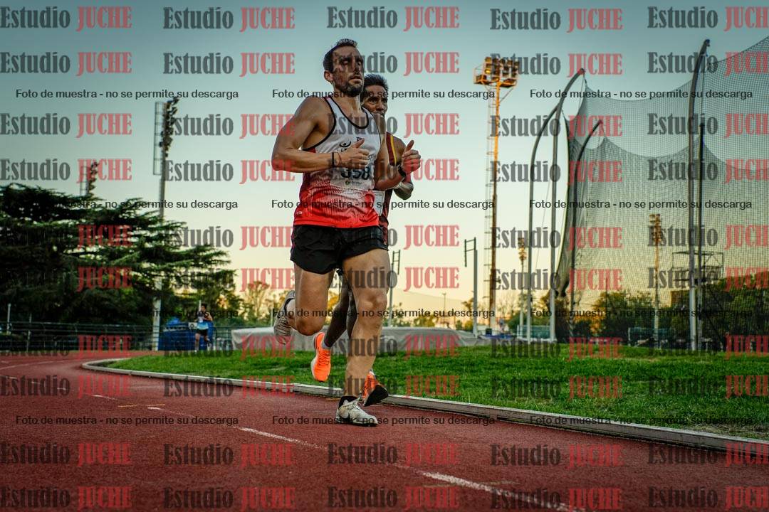 Fotos de los 3000 m llanos de varones