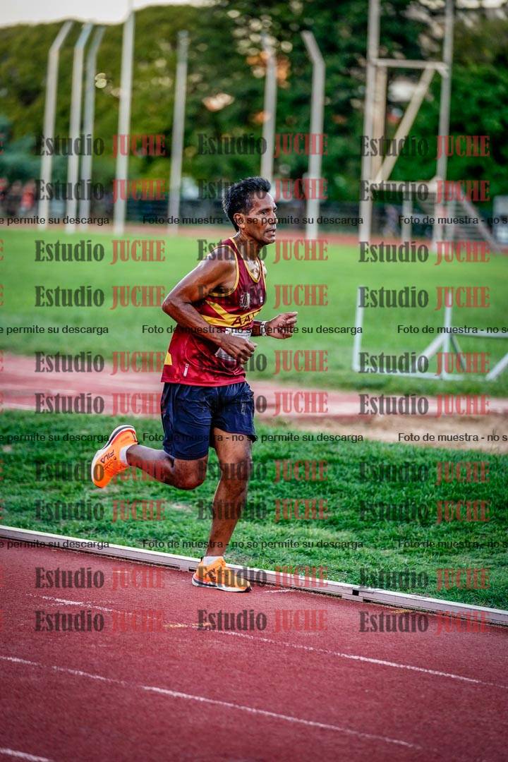 Fotos de los 3000 m llanos de varones