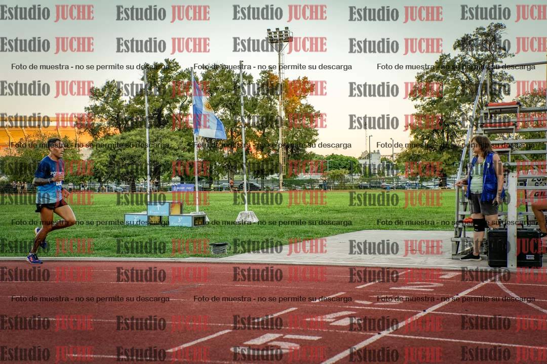 Fotos de los 3000 m llanos de varones