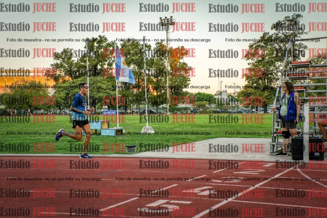 Fotos de los 3000 m llanos de varones