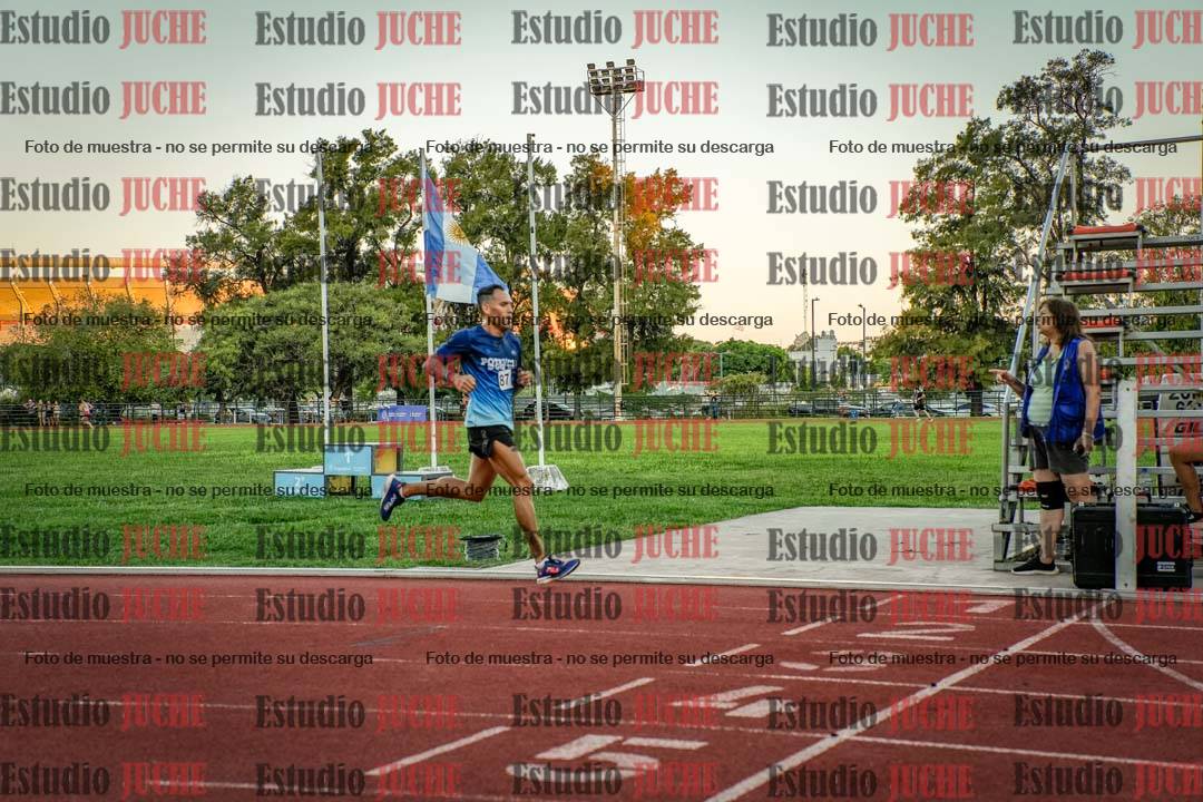Fotos de los 3000 m llanos de varones