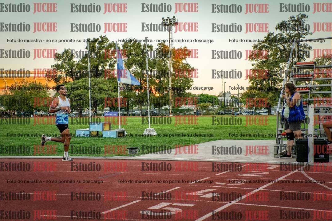 Fotos de los 3000 m llanos de varones