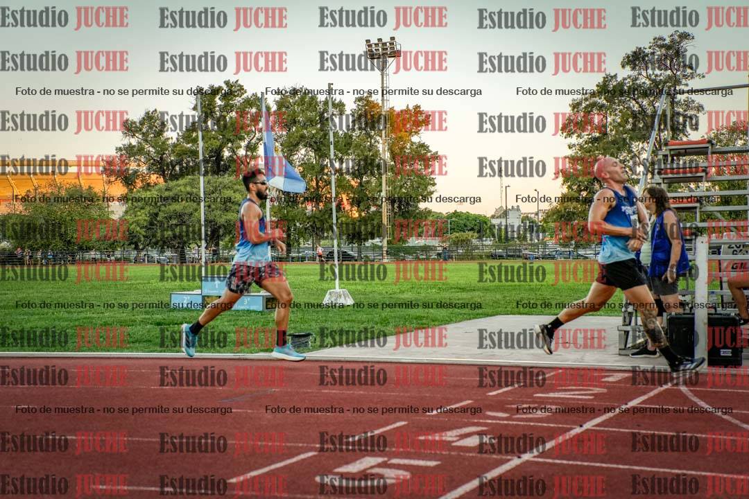 Fotos de los 3000 m llanos de varones