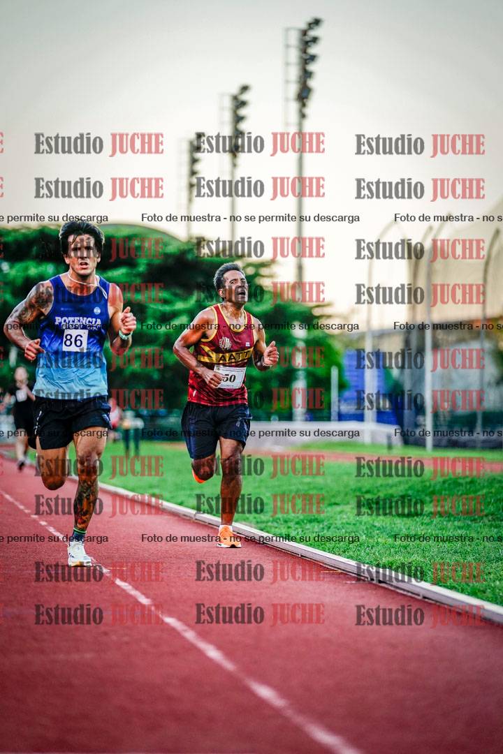 Fotos de los 3000 m llanos de varones