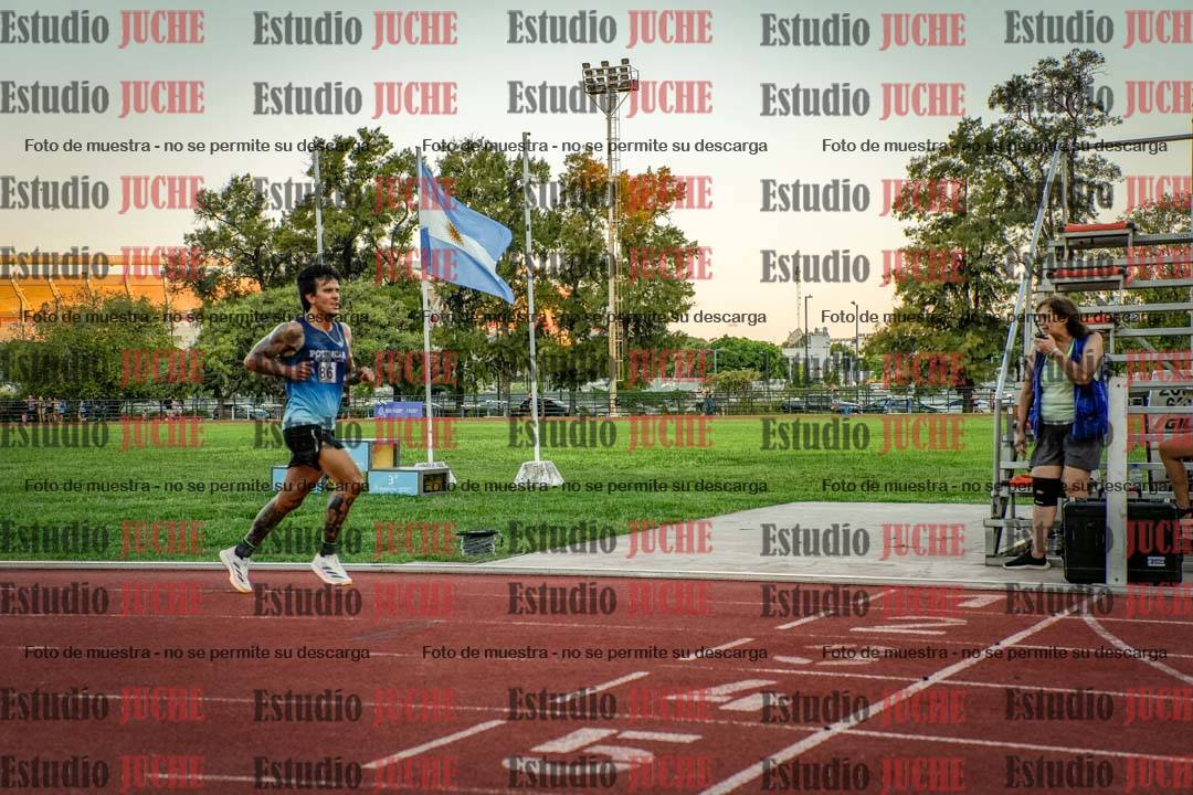 Fotos de los 3000 m llanos de varones