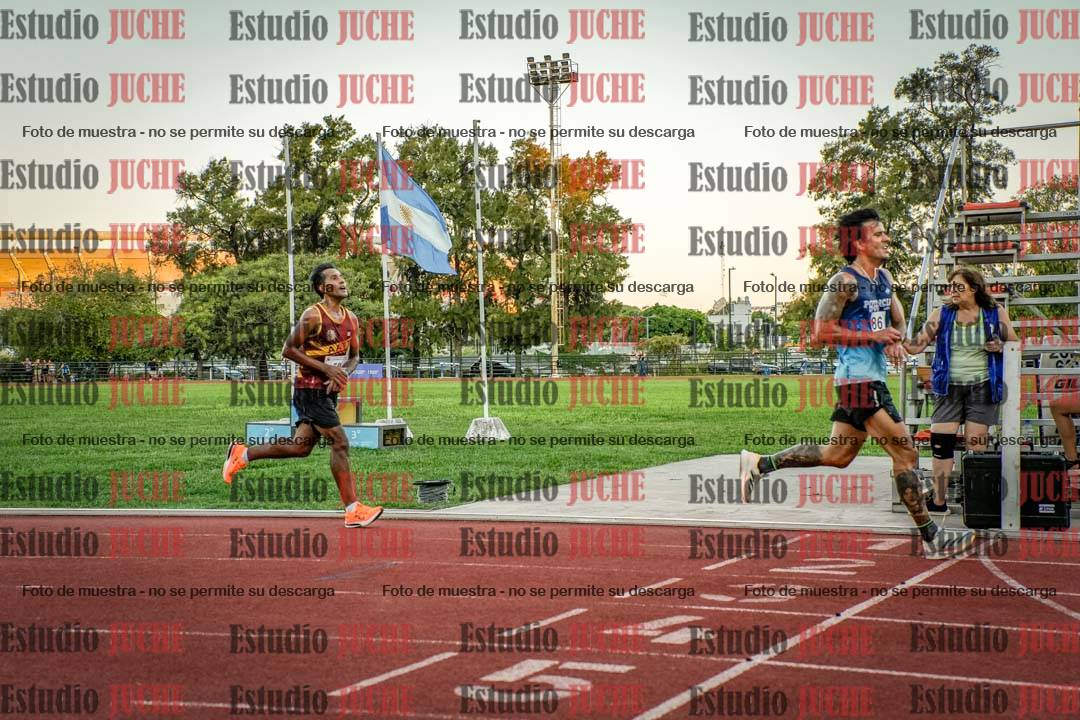 Fotos de los 3000 m llanos de varones