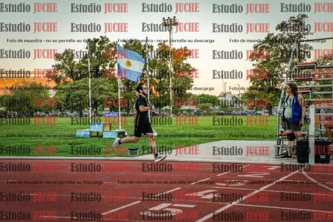 Fotos de los 3000 m llanos de varones