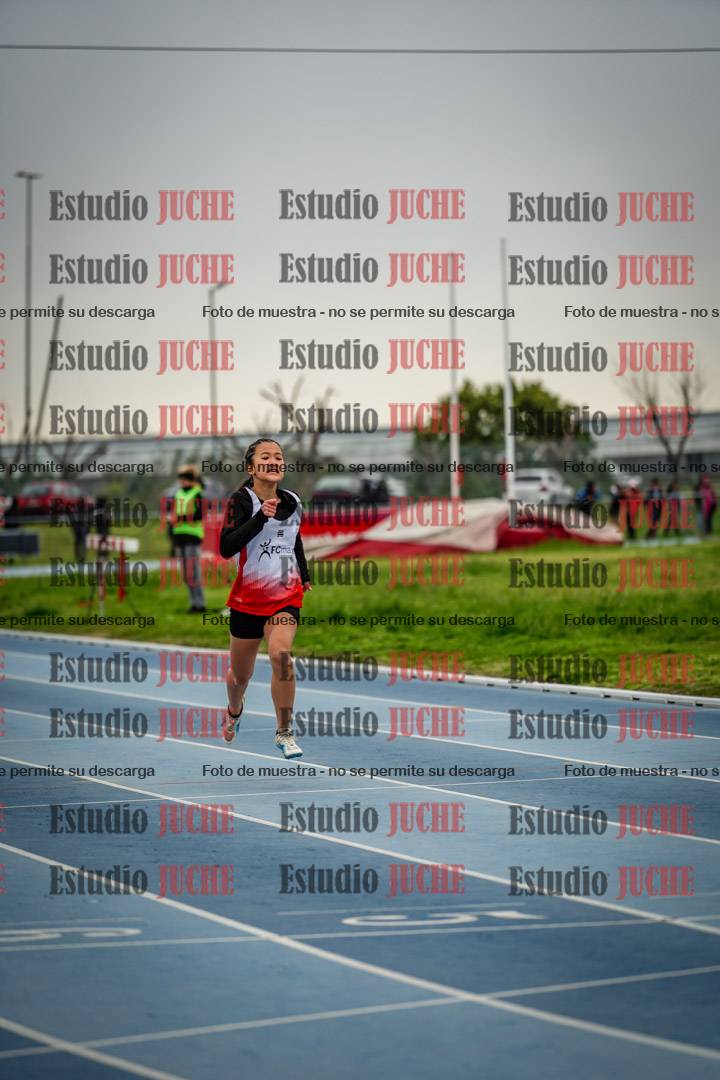 Fotos de los 150 m llanos de mujeres - U14