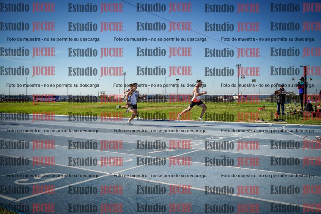 Fotos de los 400 m llanos de varones