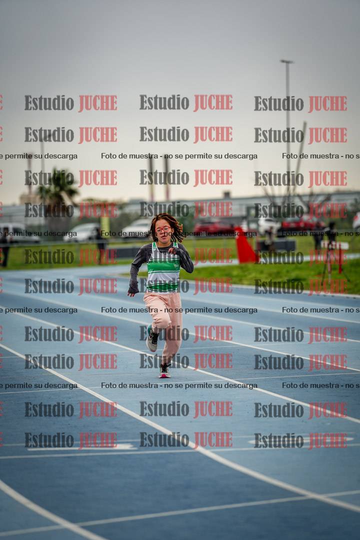 Fotos de los 150 m llanos de mujeres - U14