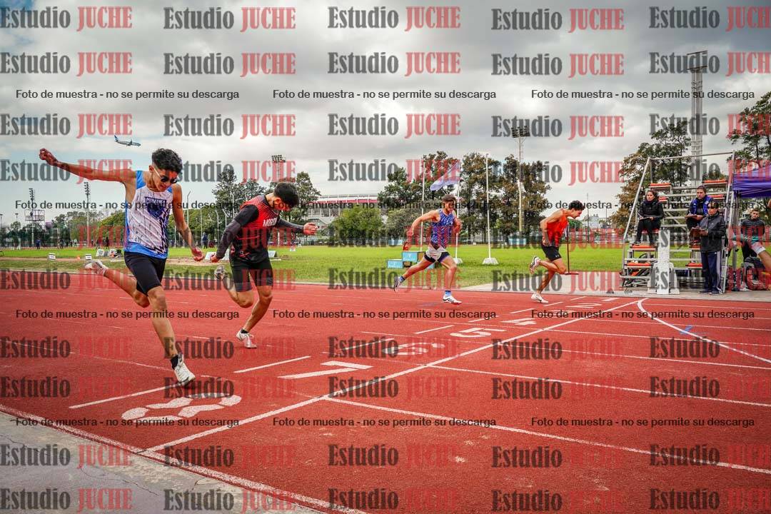 Fotos de los 400 m llanos de varones