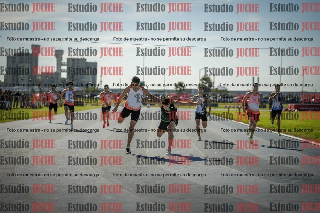 Fotos de los 400 m llanos de varones