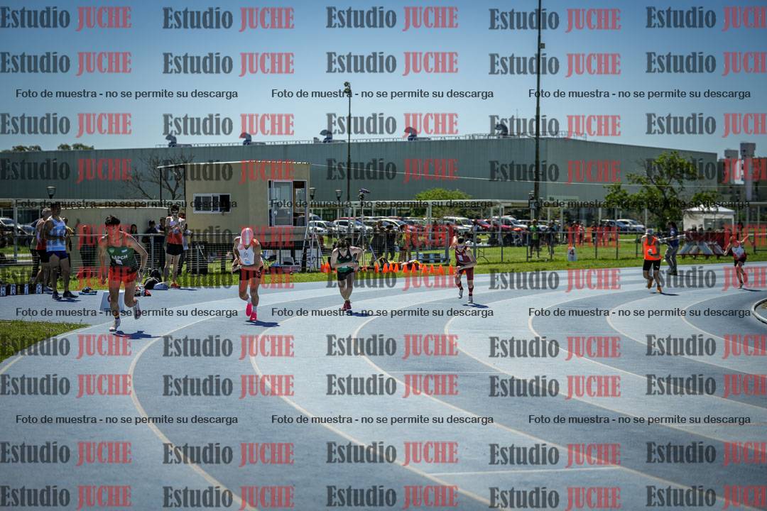 Fotos de los 800 m llanos de varones