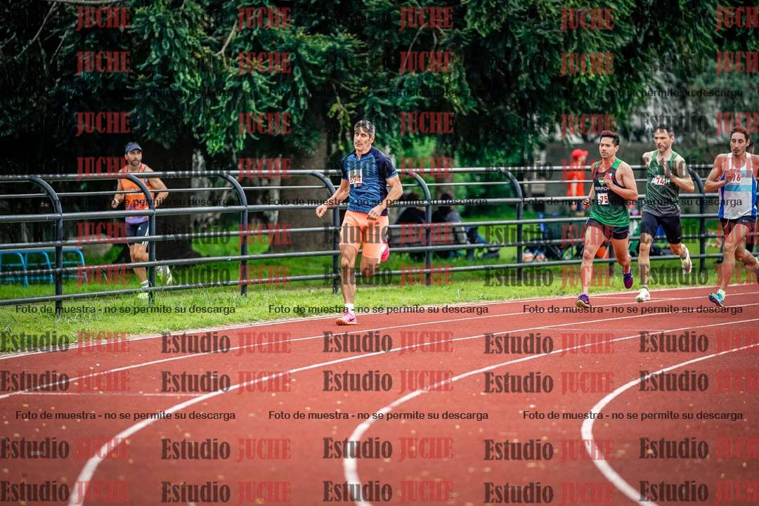 Fotos de los 800 m llanos de varones