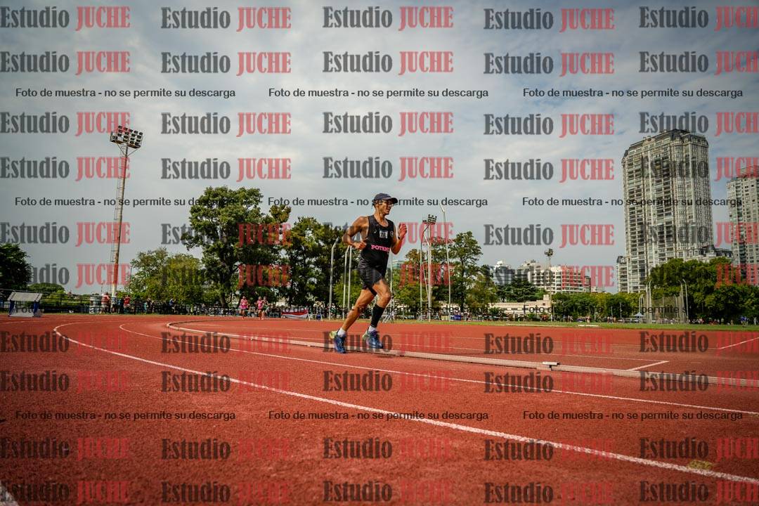 Fotos de los 3000 m llanos de varones