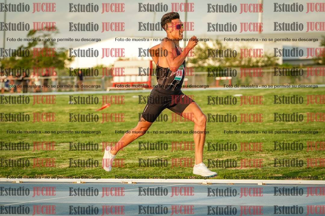 Fotos de los 3000 m llanos de varones