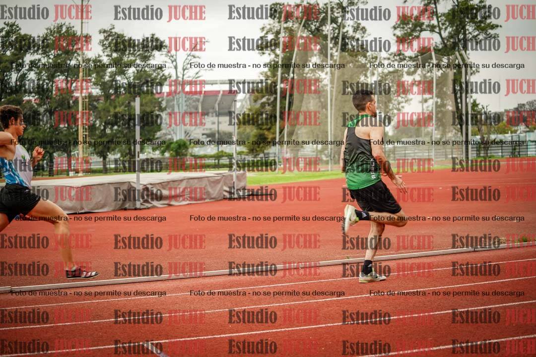Fotos de los 800 m llanos de varones
