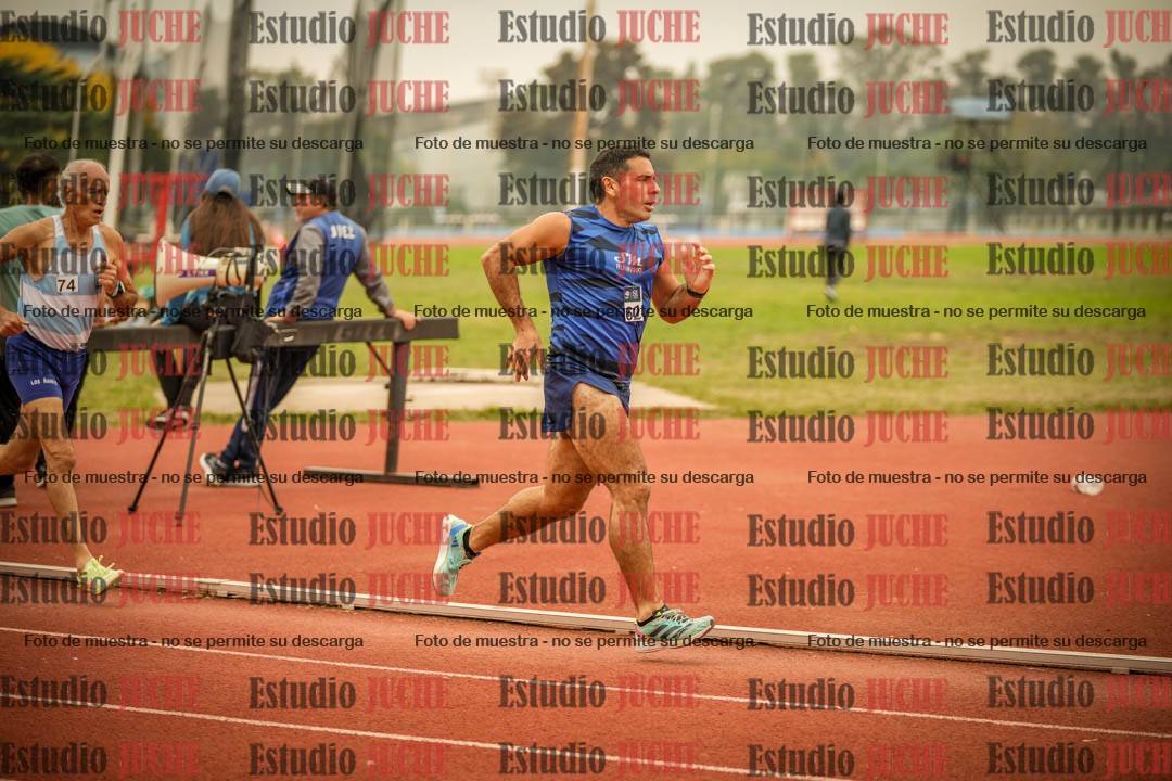 Fotos de los 800 m llanos de varones