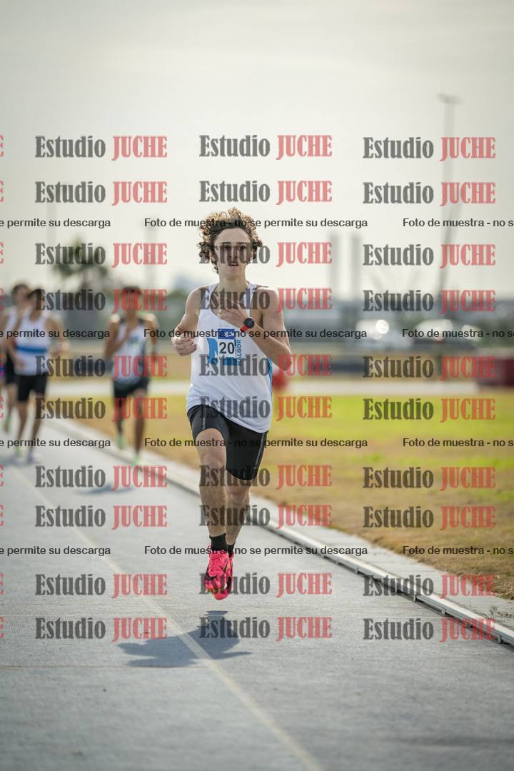 Fotos de los 800 m llanos de varones