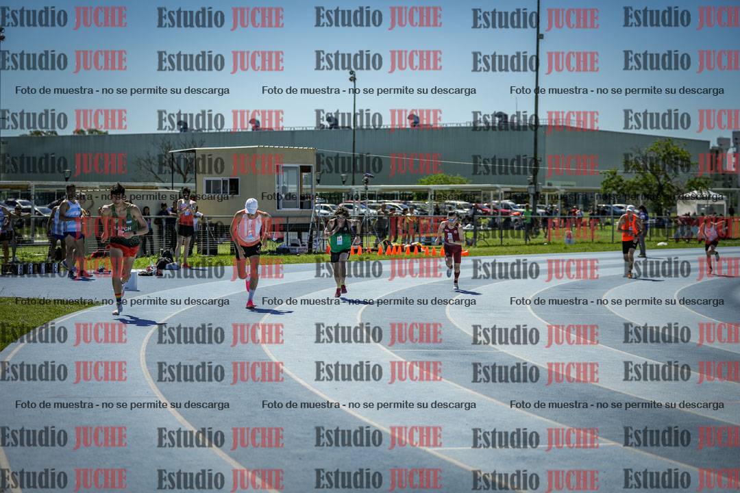 Fotos de los 800 m llanos de varones