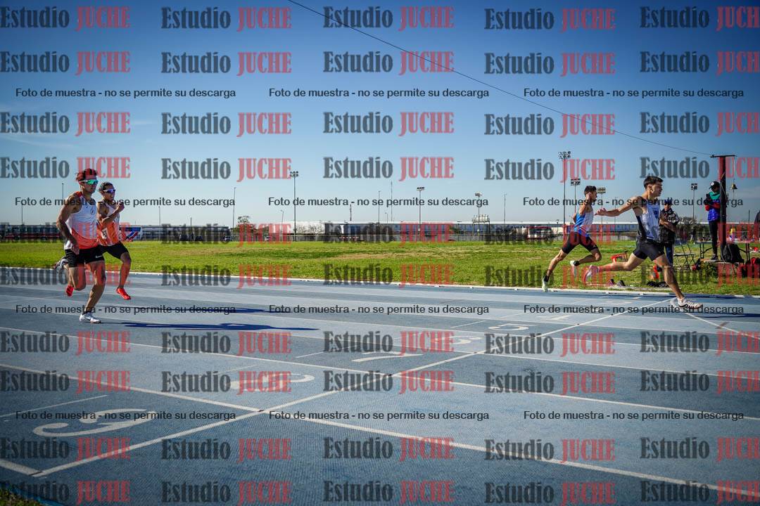 Fotos de los 400 m llanos de varones