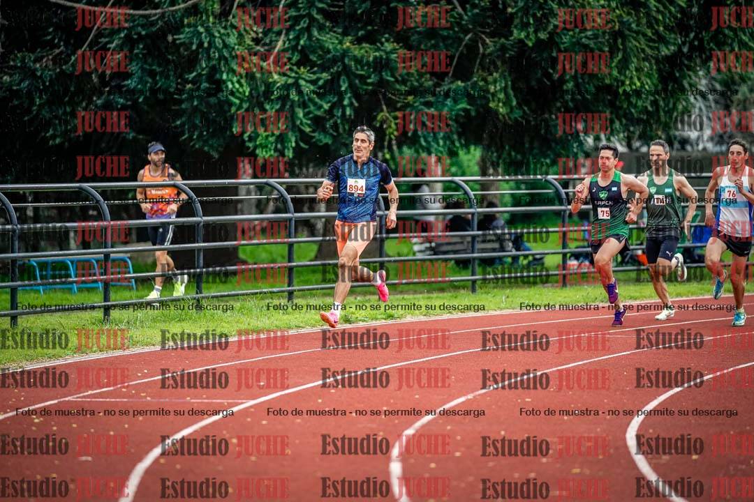 Fotos de los 800 m llanos de varones