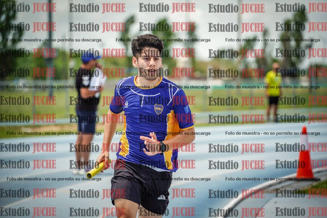 Fotos durante el transcurso de los relevos 20' para running teams - serie 2