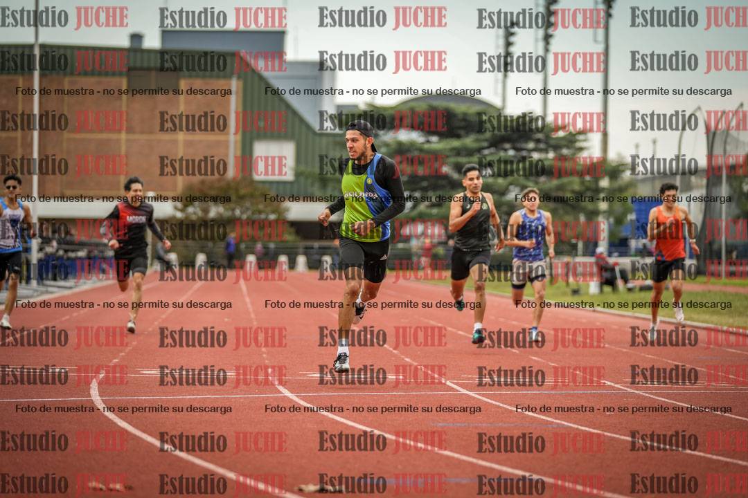 Fotos de los 400 m llanos de varones