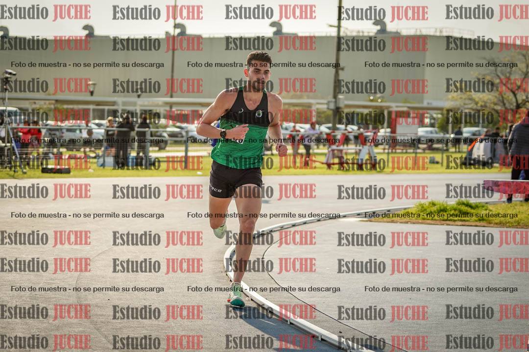 Fotos de los 3000 m llanos de varones