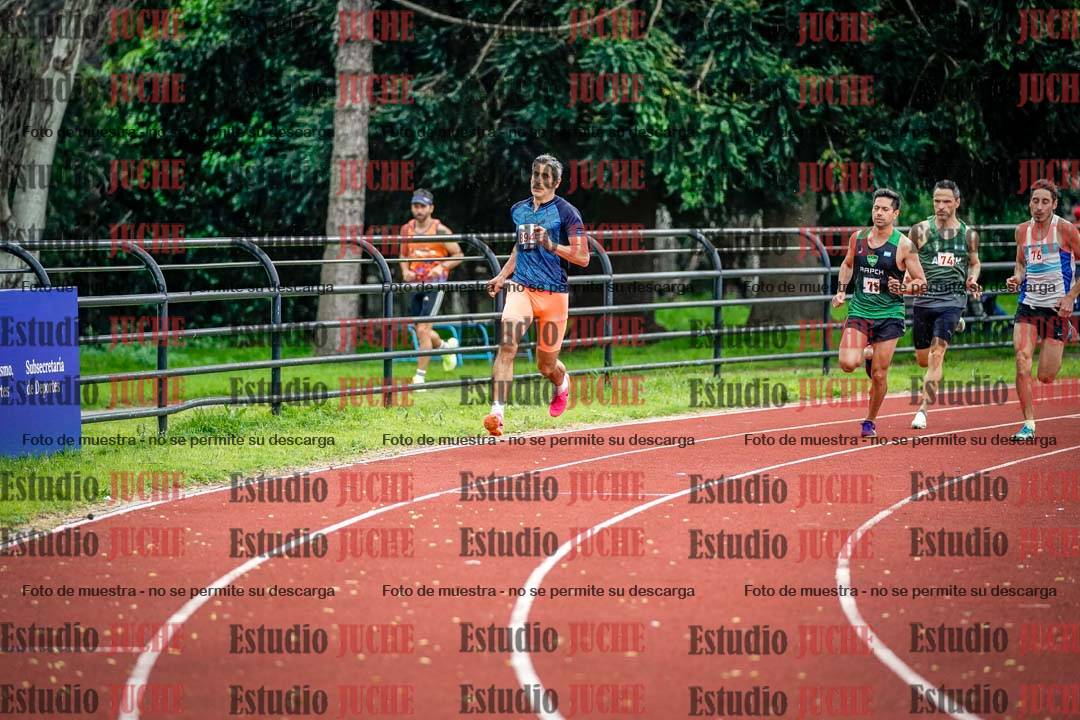 Fotos de los 800 m llanos de varones