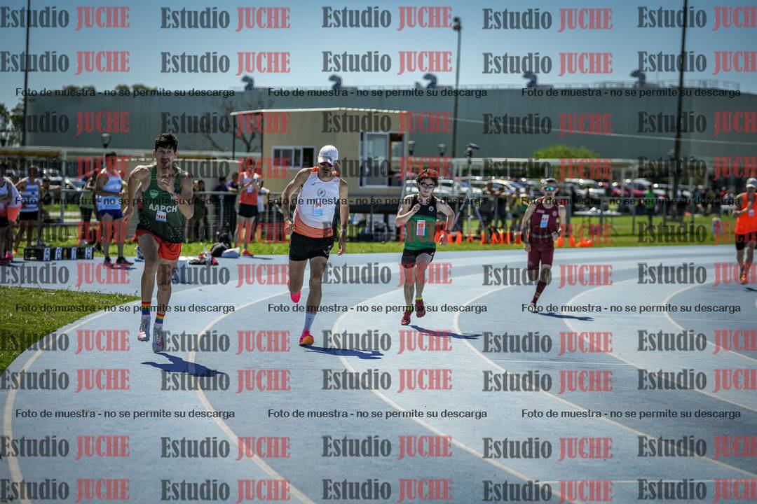 Fotos de los 800 m llanos de varones