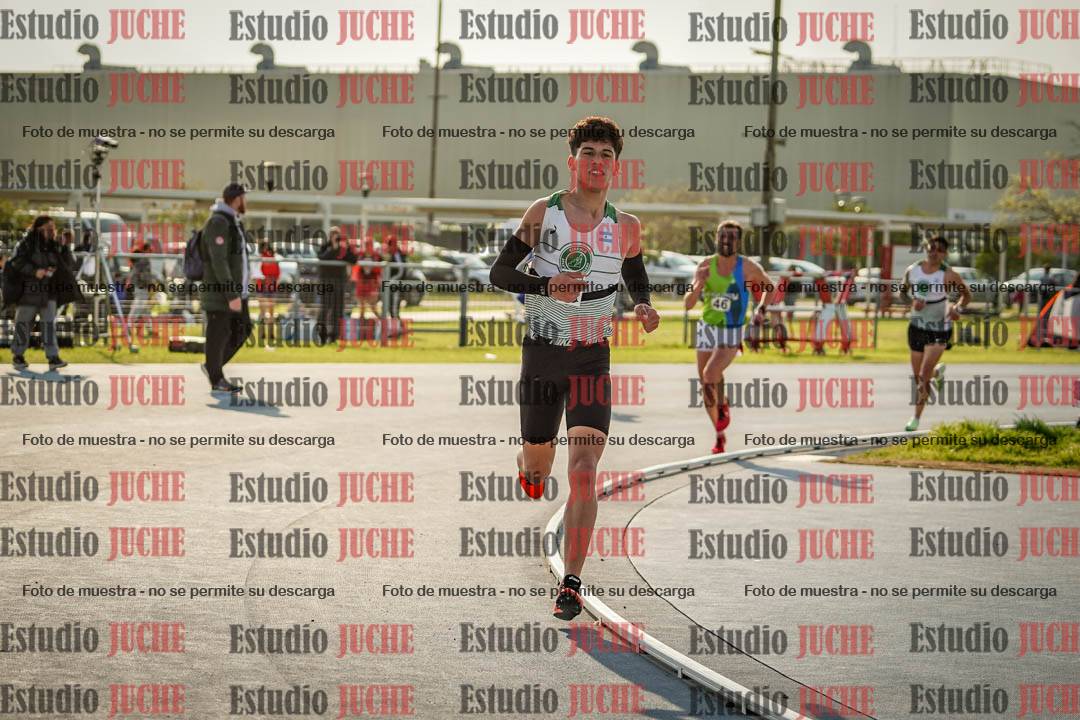 Fotos de los 3000 m llanos de varones