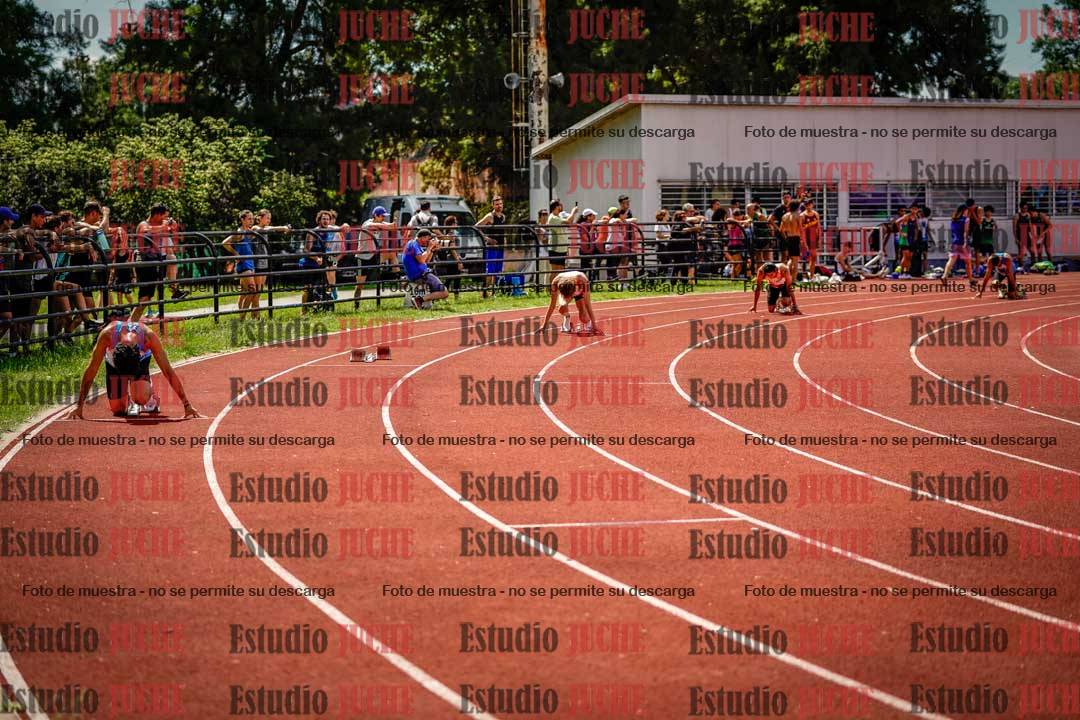 Fotos de los 400 m llanos de varones