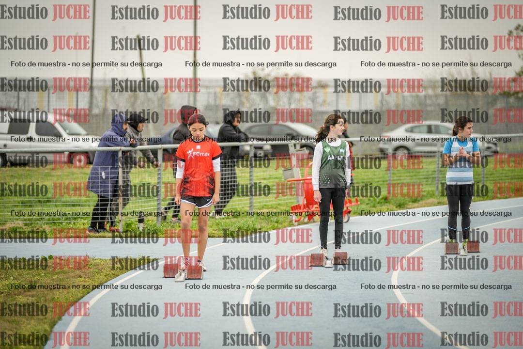 Fotos de los 150 m llanos de mujeres - U14