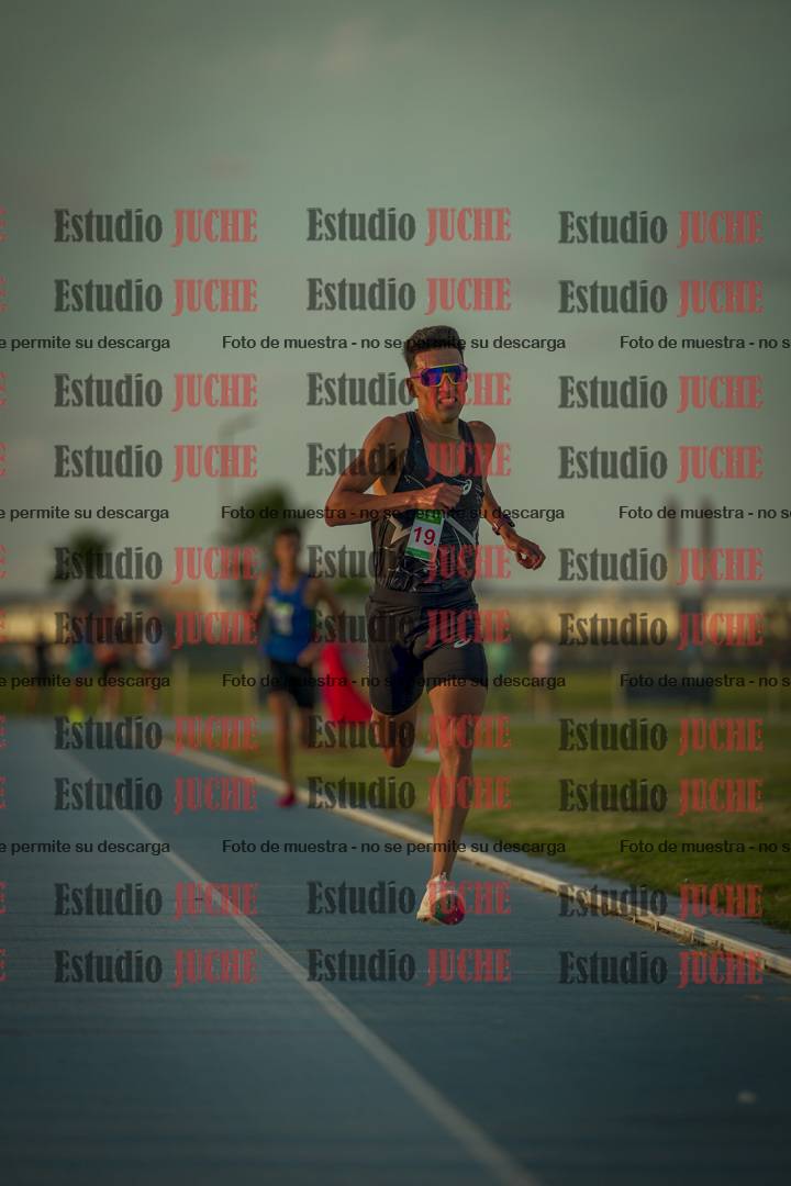 Fotos de los 3000 m llanos de varones