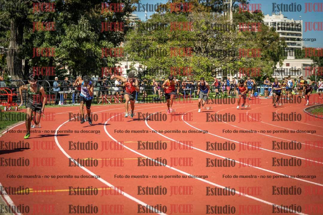 Fotos de los 200 m llanos de varones