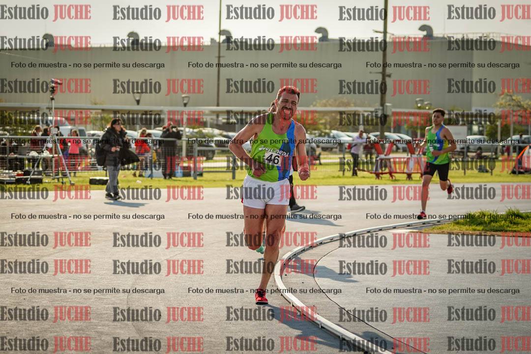 Fotos de los 3000 m llanos de varones