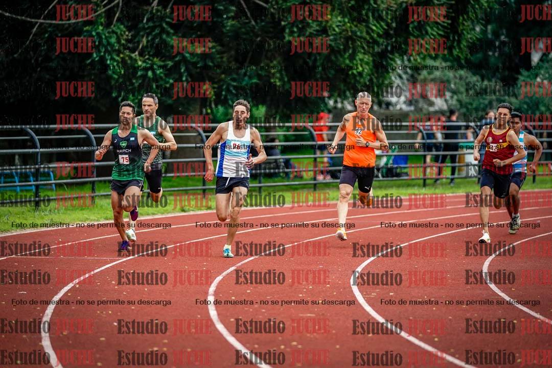 Fotos de los 800 m llanos de varones